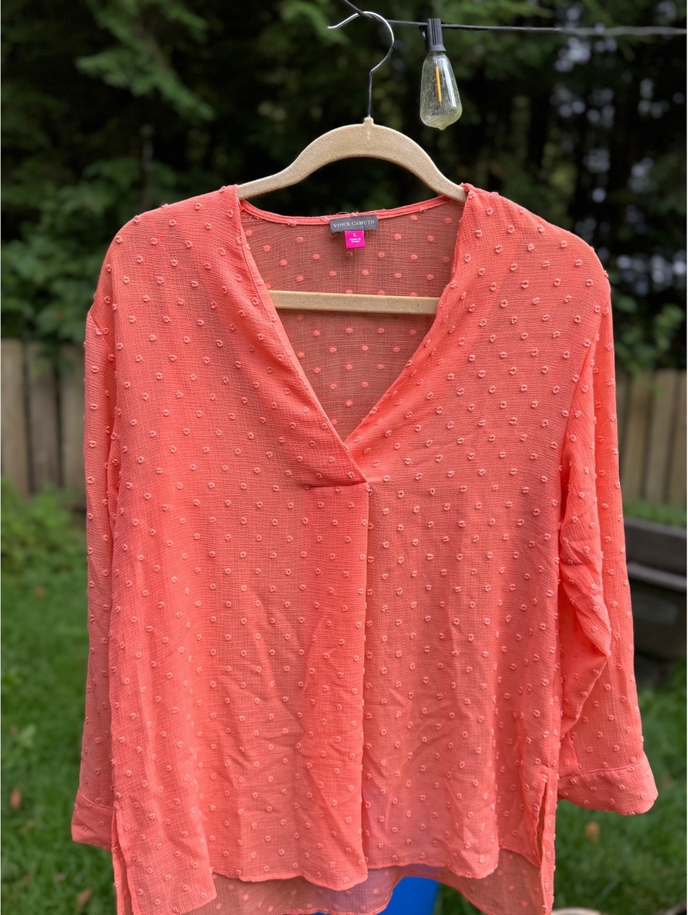 Vince Camuto Coral Textured V-Neck Blouse Size S